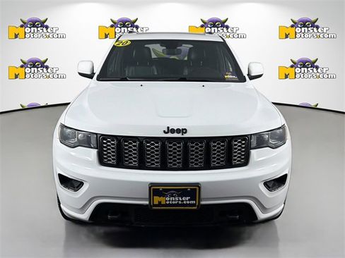 Used 2020 Jeep Grand Cherokee Altitude image 2