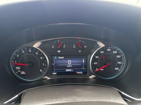Used 2023 Chevrolet Equinox LT FWD image 34