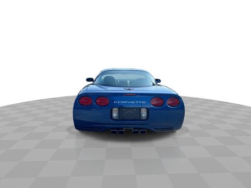 Used 2002 Chevrolet Corvette Coupe w/ Preferred Equipment Group2 RWD image 7
