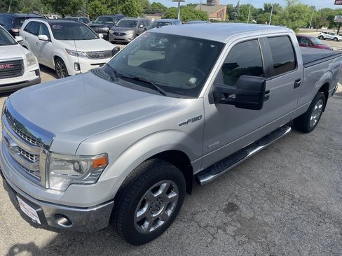 Used 2014 Ford F150 XLT w/ Equipment Group 302A Luxury AWD/4WD image 11