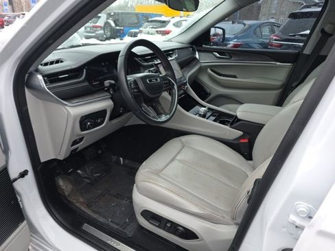 Used 2022 Jeep Grand Cherokee L Overland image 2