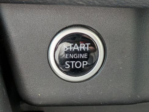 Used 2023 Nissan Rogue SV FWD image 28