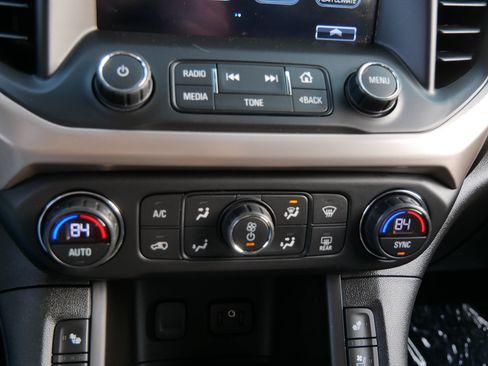 Used 2018 GMC Acadia Denali image 23