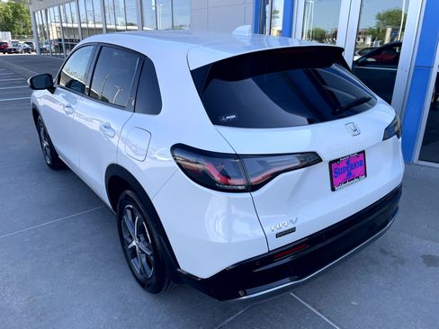 Certified 2025 Honda HR-V EX-L image 2