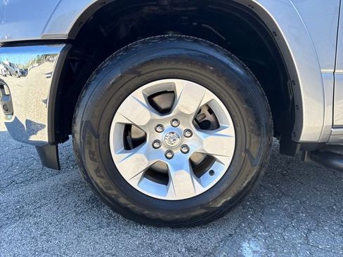 Used 2025 RAM 1500 Big Horn AWD/4WD image 9