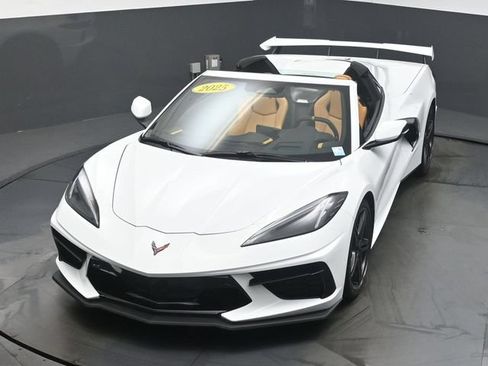 Used 2025 Chevrolet Corvette Stingray Preferred Conv w/ Z51 Performance Package RWD image 47