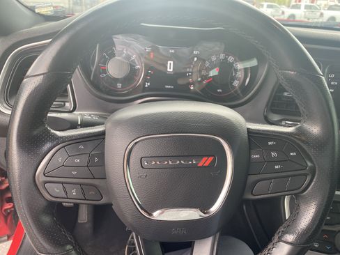 Used 2020 Dodge Challenger SXT w/ Blacktop Package image 10