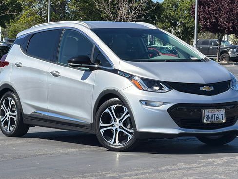 Used 2019 Chevrolet Bolt Premier w/ Infotainment Package image 2