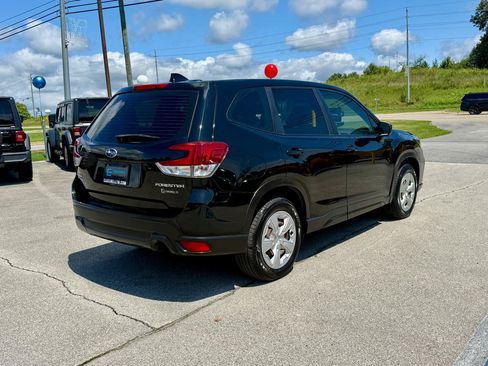 Used 2021 Subaru Forester AWD/4WD image 5