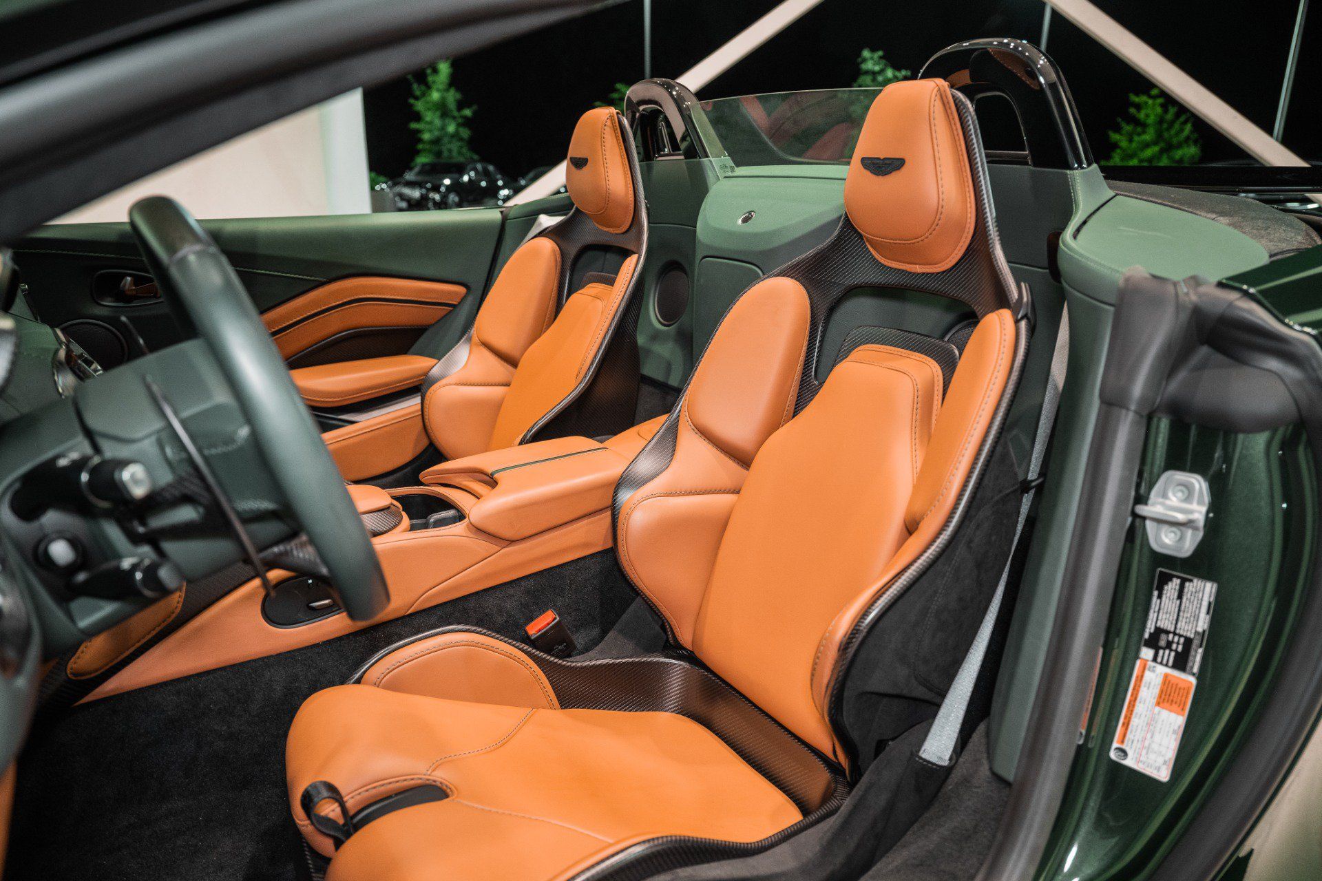 Used 2023 Aston Martin V12 Vantage Roadster RWD image 12