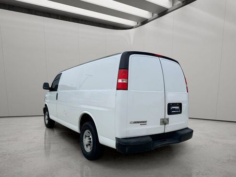 Used 2016 Chevrolet Express 2500 RWD image 6