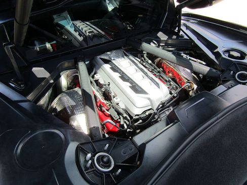 Used 2024 Chevrolet Corvette Stingray Premium Cpe w/ Z51 Performance Package RWD image 20