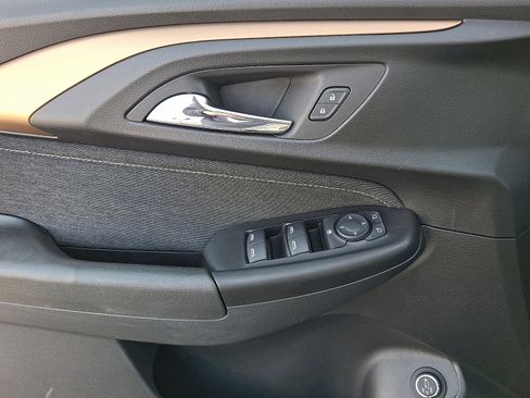 Used 2022 Chevrolet TrailBlazer ACTIV w/ Sun and Liftgate Package image 12