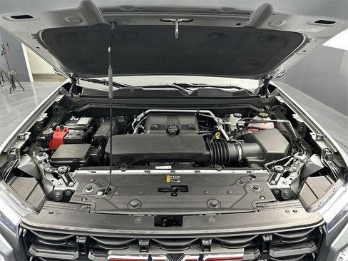 New 2025 GMC Canyon Elevation w/ Convenience Package image 16