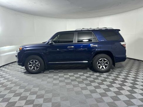 Used 2022 Toyota 4Runner Limited image 4
