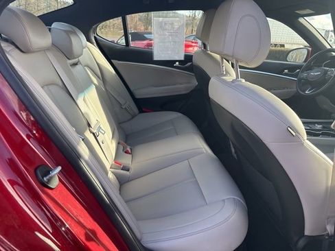 Used 2023 Genesis G70 2.0T image 10