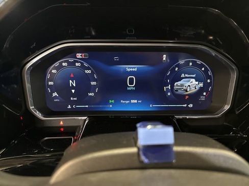 New 2026 Chevrolet Silverado 1500 High Country w/ Technology Package AWD/4WD image 13