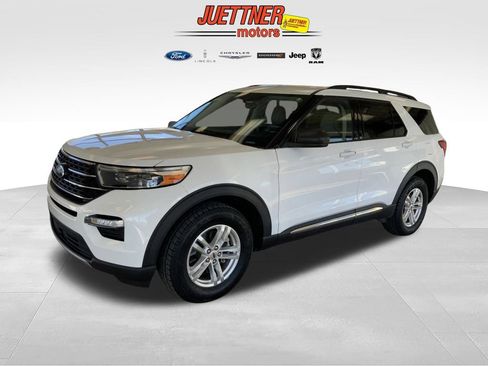Used 2023 Ford Explorer XLT w/ Equipment Group 202A AWD/4WD image 4