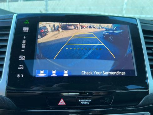 Used 2016 Honda Pilot Touring image 18