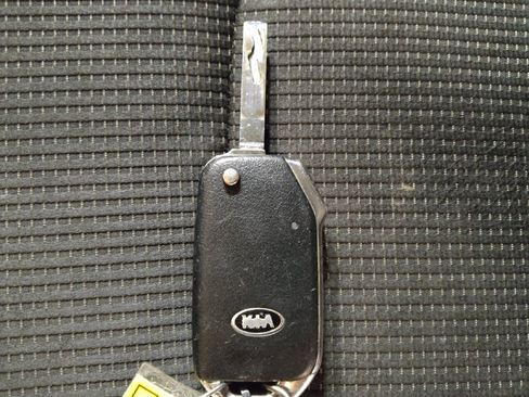 Used 2020 Kia Forte LXS FWD image 32