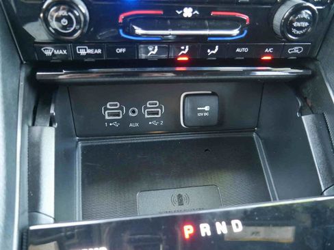 Used 2024 Jeep Grand Cherokee Limited w/ Luxury Tech Group II AWD/4WD image 32