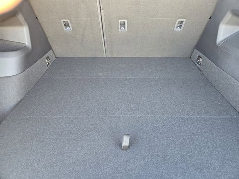 New 2026 Volkswagen Tiguan SE image 24