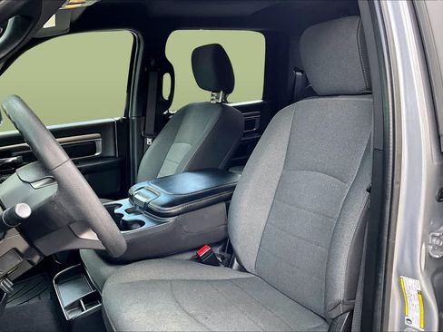 Used 2024 RAM 1500 Warlock RWD image 14