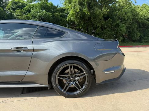 Used 2019 Ford Mustang GT w/ Black Accent Package RWD image 14