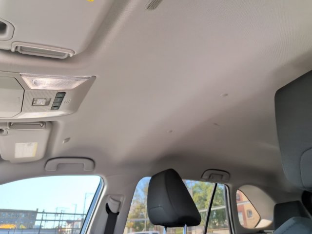 Used 2024 Toyota RAV4 XLE FWD image 22