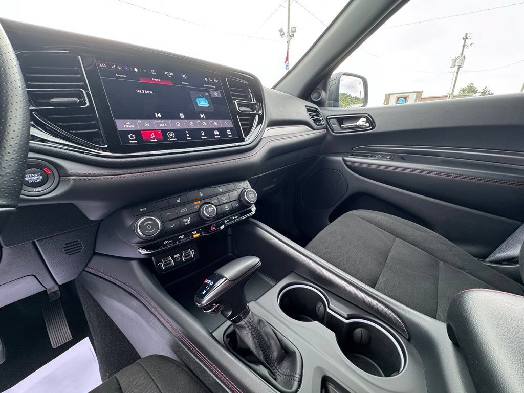 Used 2025 Dodge Durango GT AWD/4WD image 24