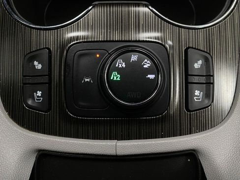 Used 2023 GMC Acadia SLT w/ Preferred Package image 27