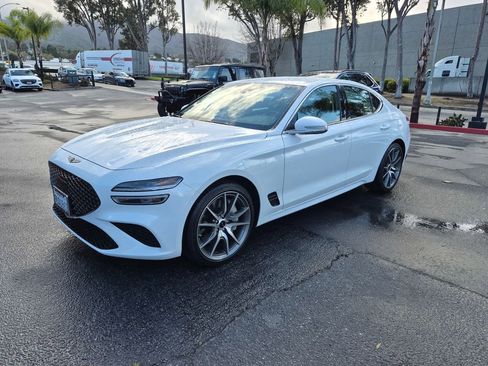 Used 2026 Genesis G70 2.5T image 3