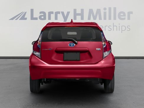 Used 2016 Toyota Prius C Four image 5