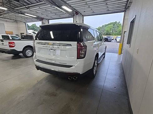 Used 2023 Chevrolet Suburban Premier AWD/4WD image 4
