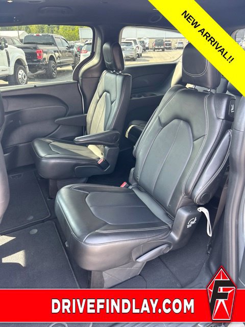 Used 2026 Chrysler Pacifica Select w/ S Appearance Package FWD image 9
