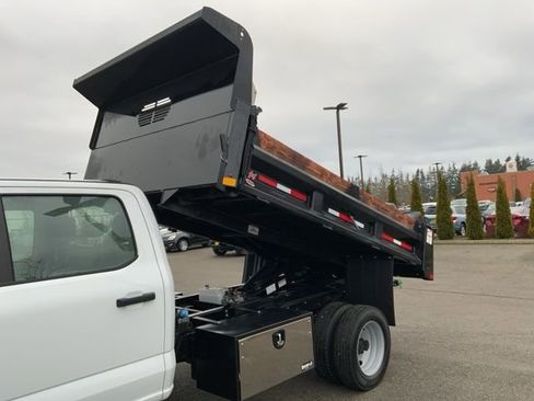 Used 2024 Ford F550 4x4 Crew Cab Super Duty image 8