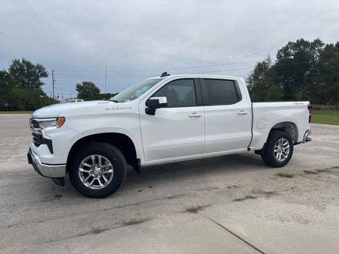 New 2026 Chevrolet Silverado 1500 LT image 3