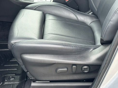 Used 2023 Subaru Ascent Touring AWD/4WD image 12