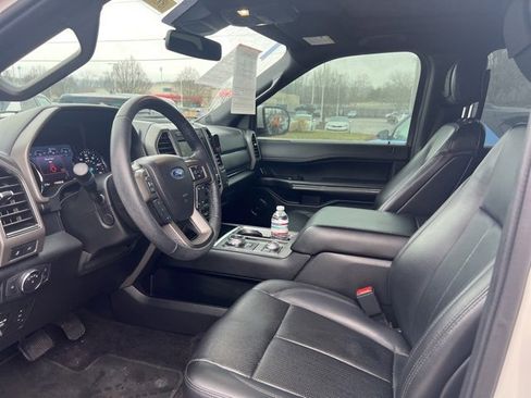 Used 2019 Ford Expedition XLT w/ Equipment Group 202A image 6