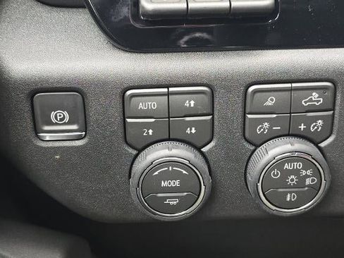 New 2026 Chevrolet Silverado 1500 LTZ w/ LTZ Premium Package image 30