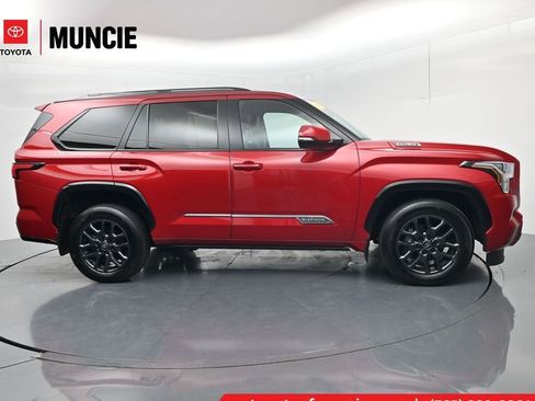 Used 2025 Toyota Sequoia Platinum AWD/4WD image 1