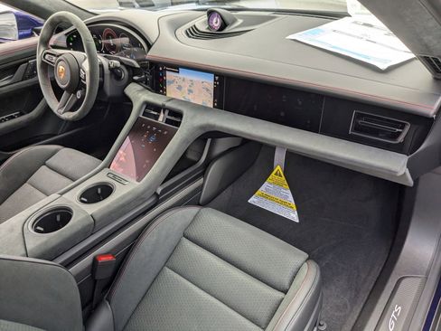 New 2025 Porsche Taycan GTS AWD/4WD image 28