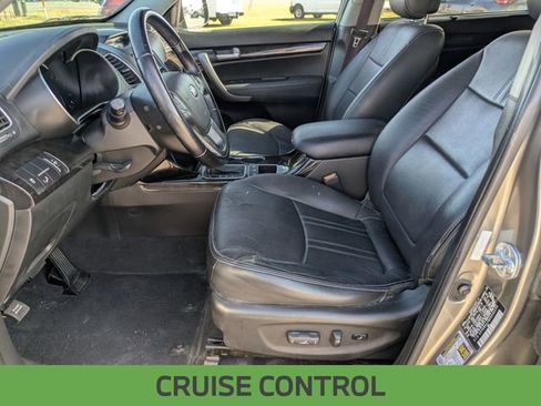 Used 2014 Kia Sorento SX w/ 3rd Row Package image 15