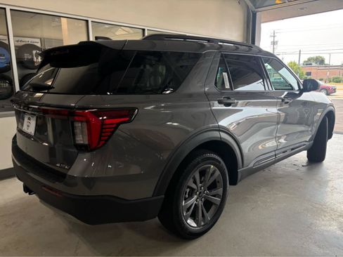 New 2026 Ford Explorer Active w/ Active Comfort Package AWD/4WD image 5