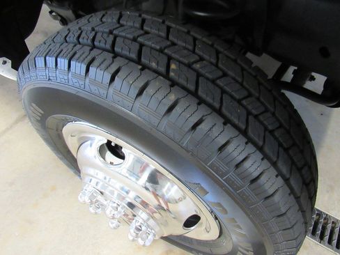 Used 2022 Ford E-350 and Econoline 350 Super Duty w/ Power Windows & Locks Group RWD image 25