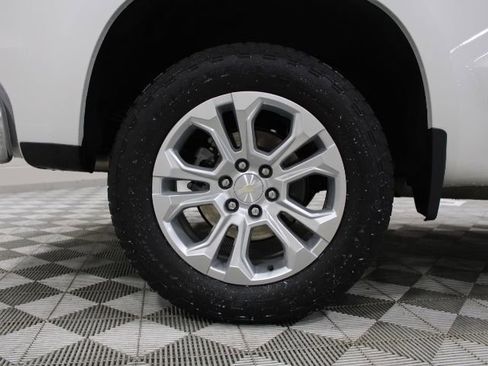 Used 2024 Chevrolet Silverado 1500 LTZ w/ LTZ Premium Package AWD/4WD image 49