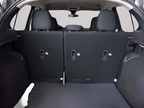 Used 2024 Nissan Kicks S image 28