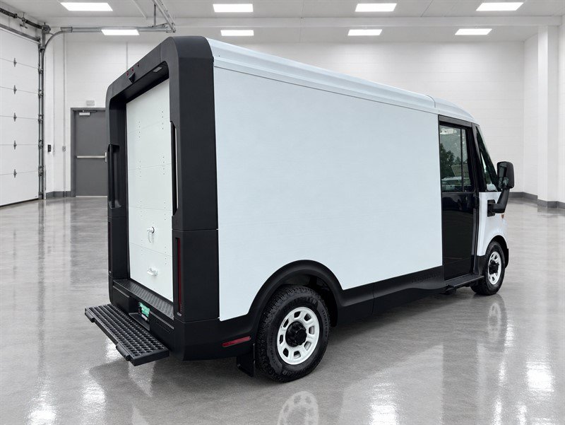 Used 2024 Chevrolet Brightdrop 400 w/ Commercial Equipment Package AWD/4WD image 7
