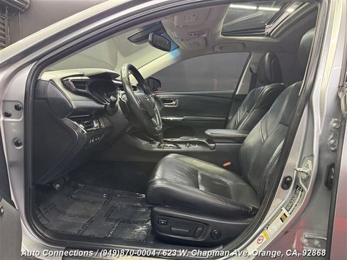 Used 2017 Toyota Avalon Limited w/ Carpet Mat Package image 6