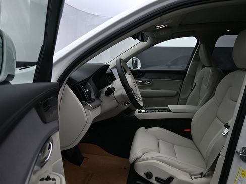 New 2026 Volvo XC90 B6 Ultra w/ Protection Package Premier AWD/4WD image 11